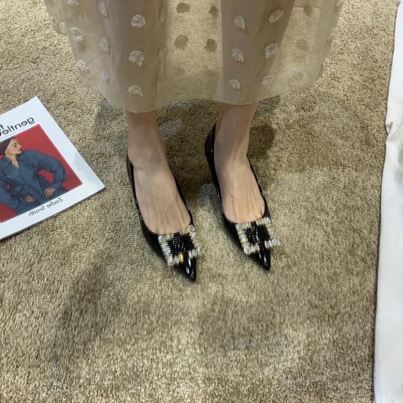 Large size pointed single shoes women's spring and summer new versatile rhinestone late evening breeze gentle laden shoes soft leather soft bottom fl