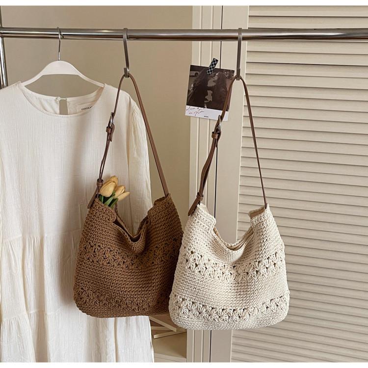 IELGY Hollow Woven Large-Capacity Commuter Tote Bag Seaside Vacation One-Shoulder Messenger Beach Bag