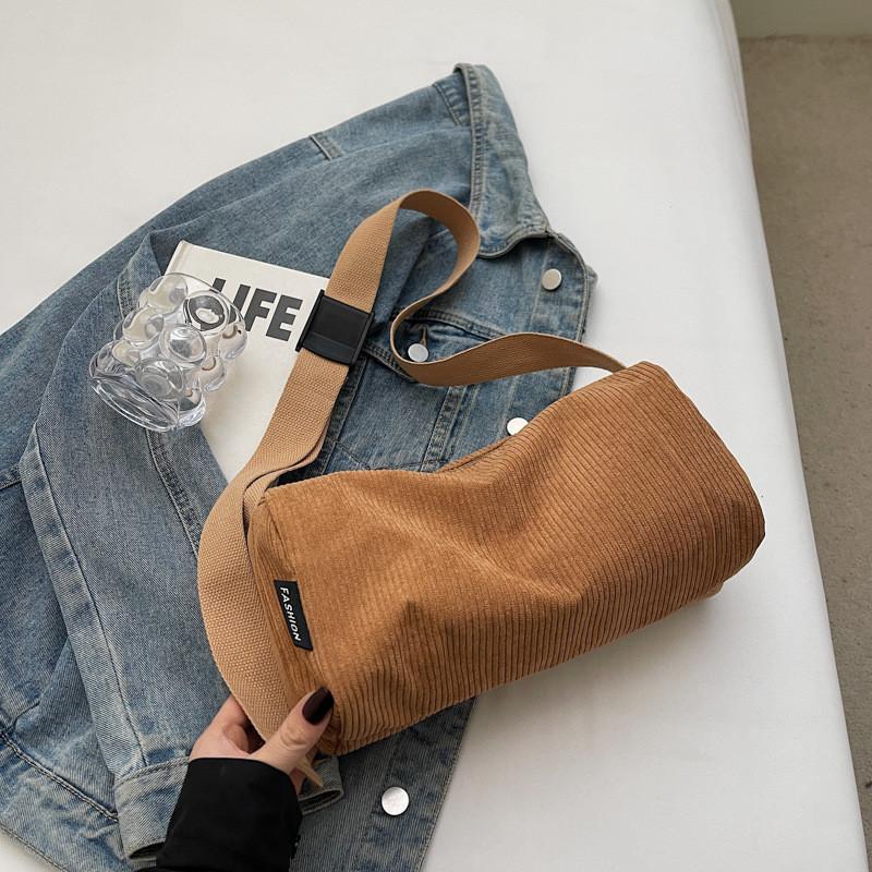 

Chic Minimalist Square Pillow Bag For Women In Multiple Colors Ideal For Daily Use хакі