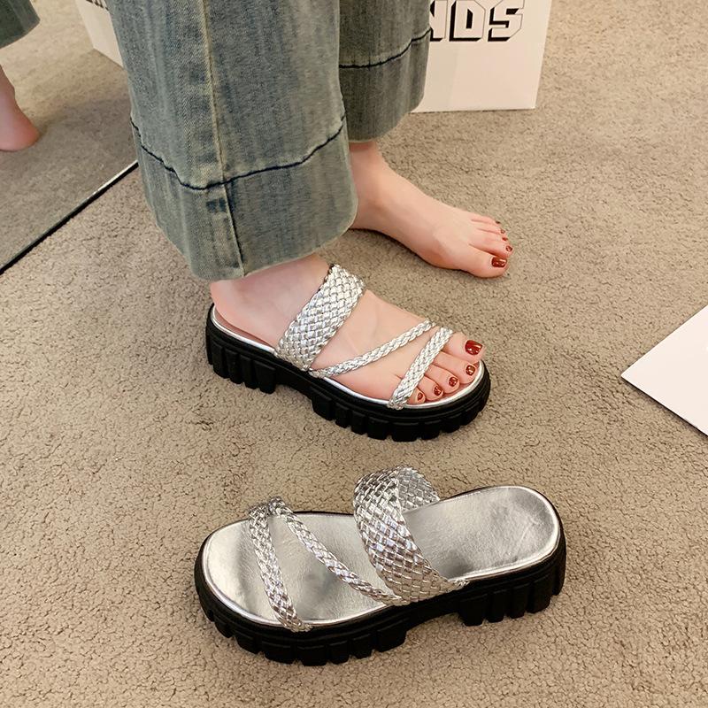 Slippers Korean fashion 2025 summer new outer wear Roman daily foreign style comfortable height increase niche sandals women