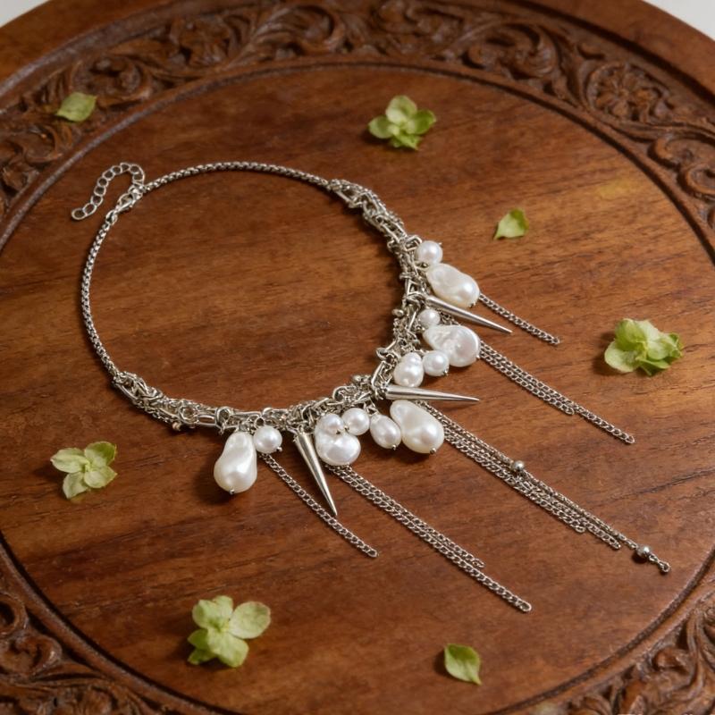 Adjustable Pearls Tassels Necklace for Women Fashion Lightweight Jewelry with Tapered Design for Various Occasions