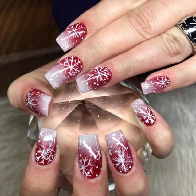 

24PCS Party Ready Artificial Nail Red White Snowflake Design Quick Stick Press On Nail for Holidays Weddings Daily Use 1