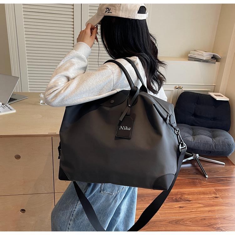 Lightweight Large Capacity Women's Travel Bag for Childbirth, Gym, Yoga, Business Trips, and Hand Luggage.
