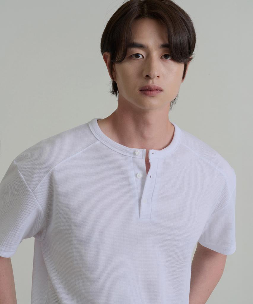 CREEDMENS Cozy Waffle Cut Henley Neck Short Sleeve Tee (White)