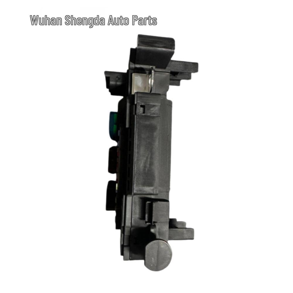 6500JP Fuse Box for Peugeot 2008/301/307, Citroën C4/DS4