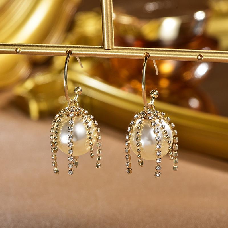 

2 шт. модных женских сережек-кисточек из медного сплава с имитацией жемчуга подойдут для свиданий, вечеринок, праздников и в качестве подарка