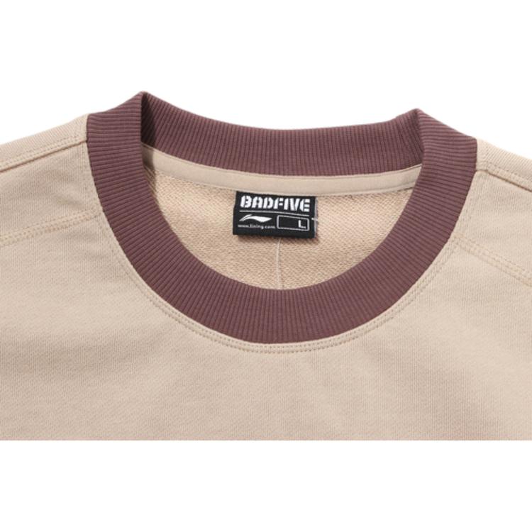 Li Ning Sports Basketball Series Color Block Rundhals-Pullover Langarm-Sweatshirt Herren Sweatshirt Braun AWDR073-1