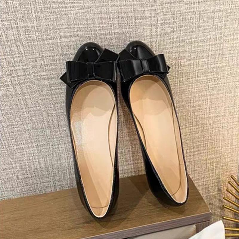 

Новые невидимые туфли на плоской подошве с милым бантом, увеличивающие внутреннюю высоту, из мягкой кожи, с мелким вырезом, маленькие одинарные туфли 40 чёрный