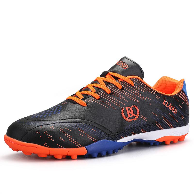 

New youth grass football shoes adult training shoes large and medium-sized children s broken nails sports football shoes 35