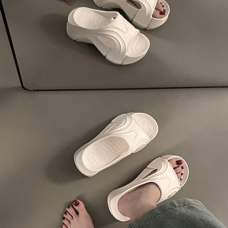 

[Youshilai] thick-bottomed cool slippers women s summer wear fashion Internet celebrity trendy seaside beach one-word slippers 34