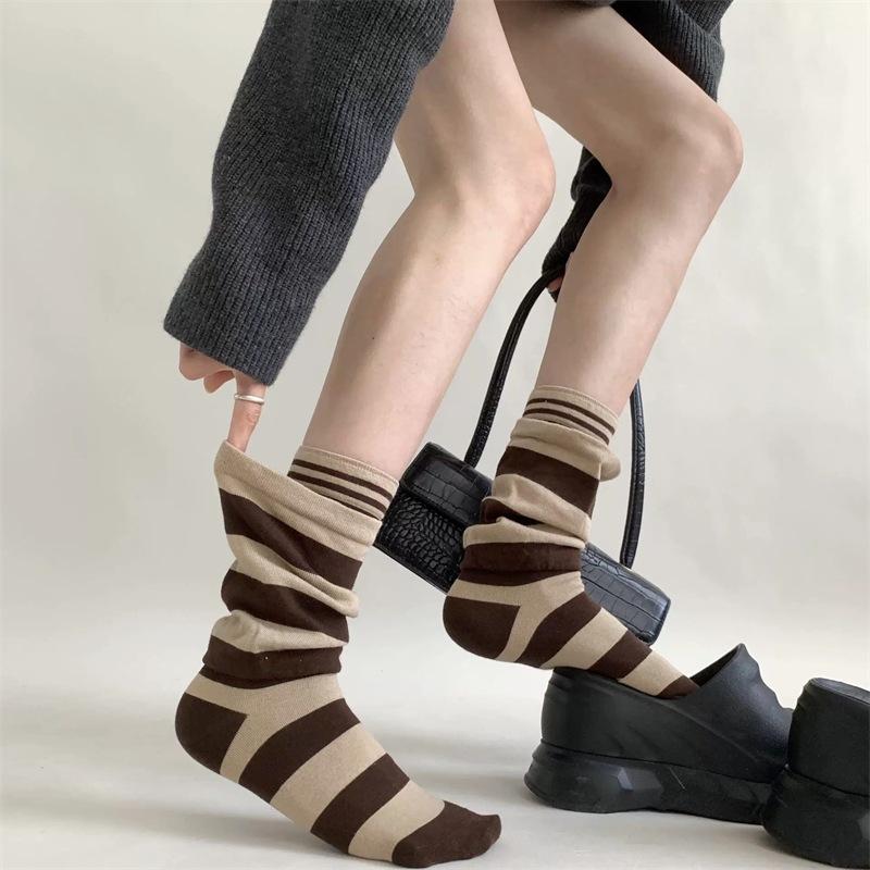 The More I Like It~ Fake Two-Piece Design Socks, Ankola Red Stripes Stacked On The Bell Mouth Stacking Socks