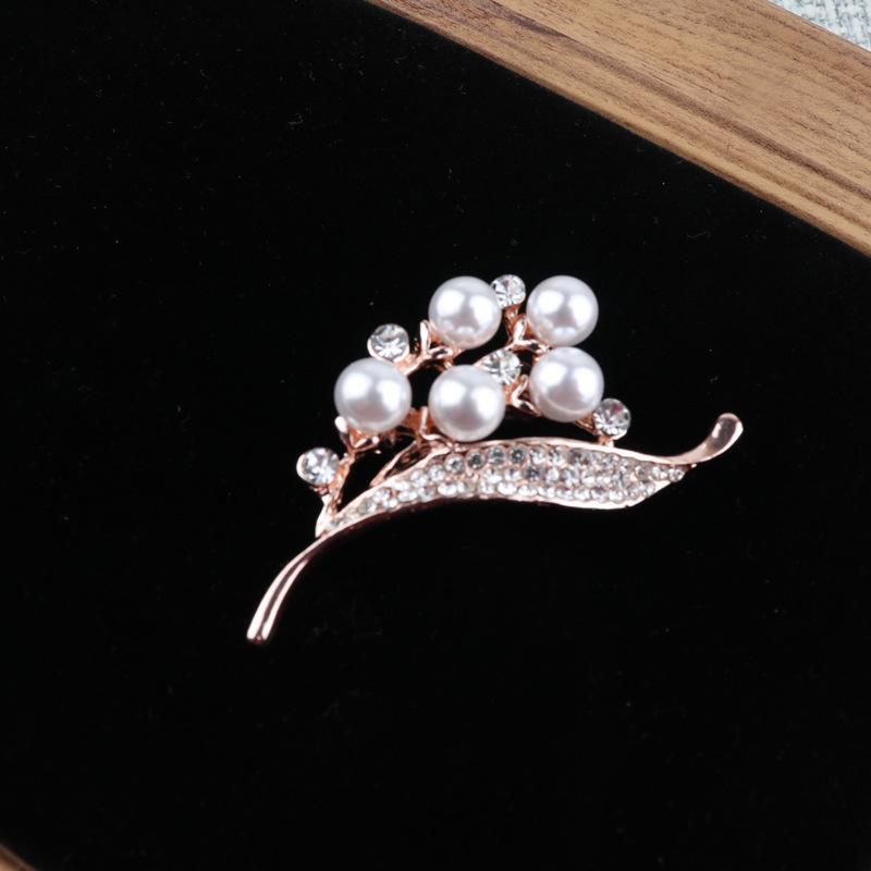 

Брошь Жемчужина Одежда Булавка Ювелирные Изделия Цветок Брошь Брошь Брошь Женская Одежда Аксессуары Брошь золотой