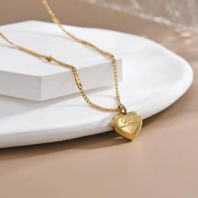 1 Stück Goldfarbene Halskette Damen Schlichte Mode Pfirsichherz Graviert Liebe Schlüsselbeinkette Feiertagsgeschenke