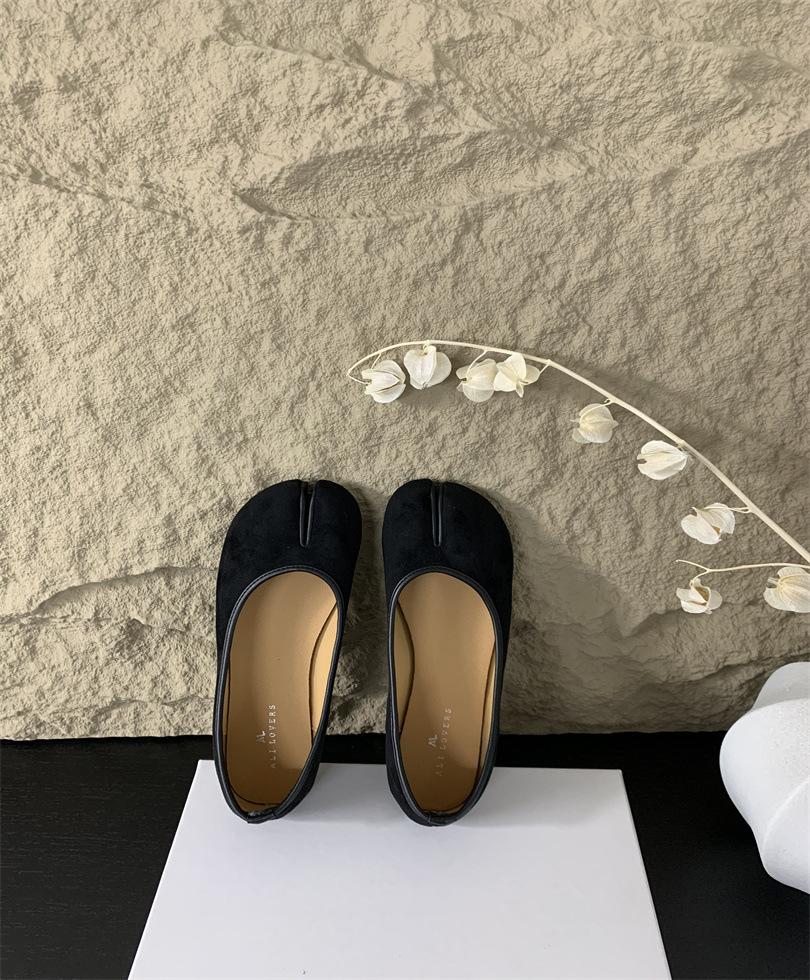 Gentle new shoes are divided into pig's trotters, grandma's pedals, flat-soled shallow mouth, Korean version of soft-soled single shoes, advanced Mary