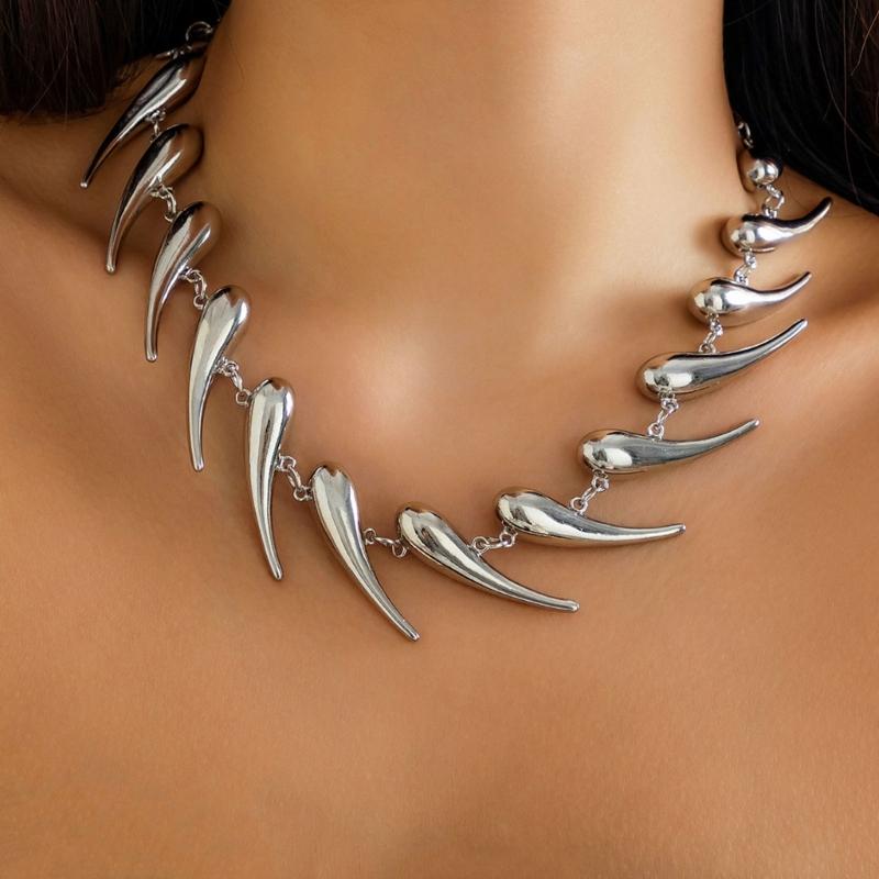 Vintage Rivets Necklace Gothic Water Drop Pendant Neck Chain Choker for Dancing