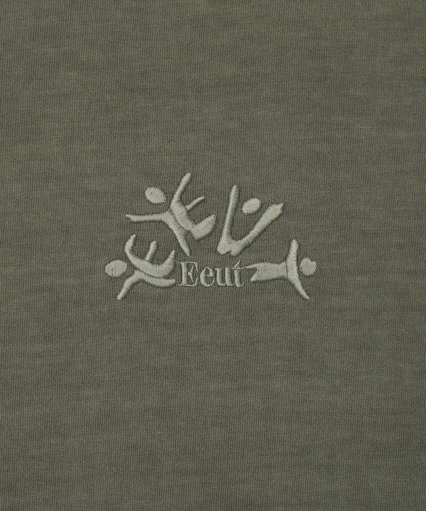 Iuteu Eeut Hooray Embroidered T-Shirt / Khaki Brown