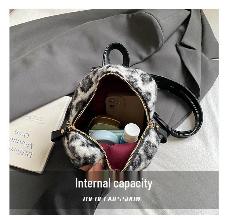 Autumn/Winter 2025 Leopard Print Plush Mini Backpack - Cute, Fashionable, Commuter Style.
