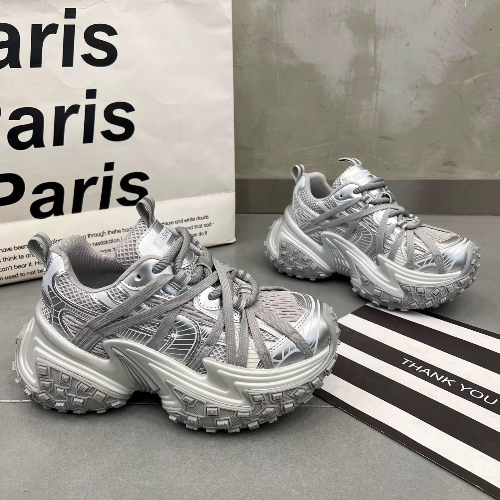 

Европейские шины папины кроссовки женские 2025 лето новые серебристые на толстой подошве для маленьких ног универсальные увеличивающие рост спортивные и повседневные кроссовки 40 серебряный