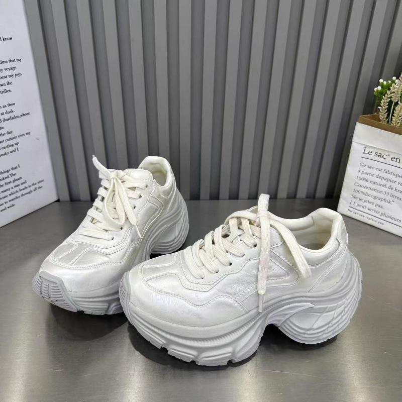 Thick-soled heightening spring shoes women's 2025 spring and summer explosion high-quality dad shoes non-slip, light and comfortable casual shoes
