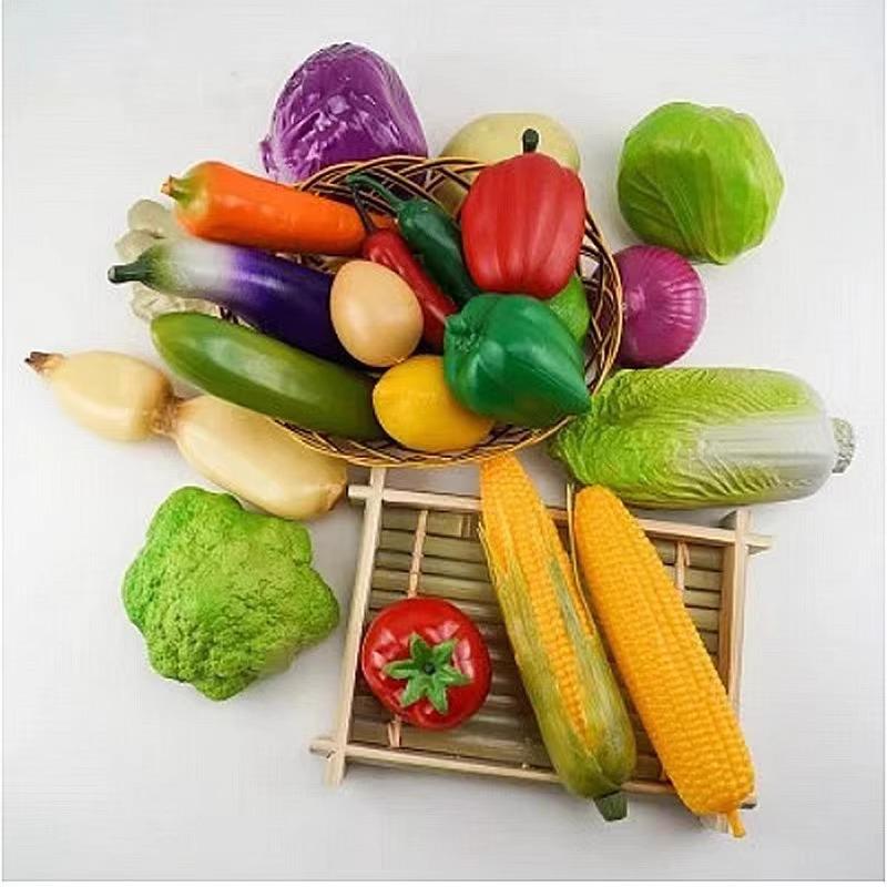 Children's Educational Toy: Fake Plastic Fruit & Vegetable Set for Play & Decor - Includes Chili & Tomato Ornaments.