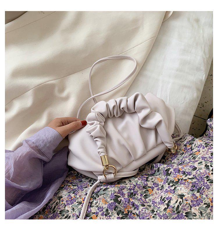 Simple One-shoulder Wrinkled Western Style Handbags 2020 Popular New Trendy Fashion Messenger Bag Ladies Portable Cloud Bag