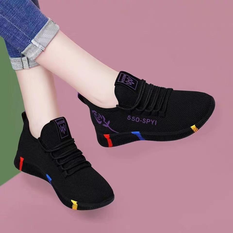 Spring and Autumn Cloth Shoes Women's Walking Shoes Soft Sole Mom Sneakers Breathable Mesh Shoes Fashion Casual Shoes