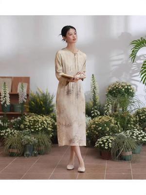 2026 Spring Chinese Style Short-Sleeve Qipao: Retro Print, Slimming A-line, Stand Collar, Age-Reducing Dress