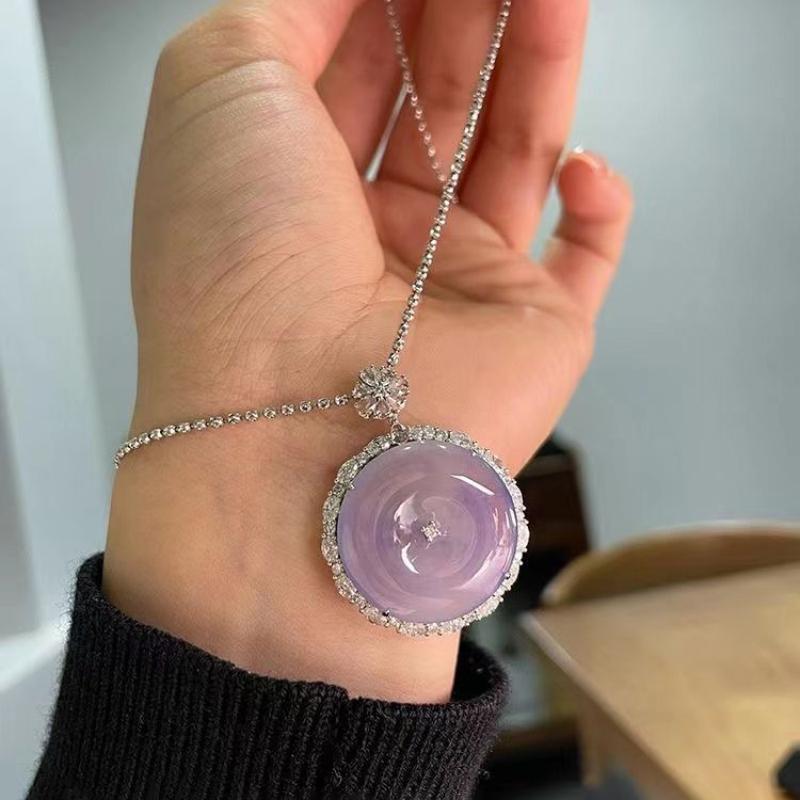 Gentle Natural Ice Chalcedony Violet Necklace for Women Gorgeous High Quality Crystal Light Purple Pendant Jewelry