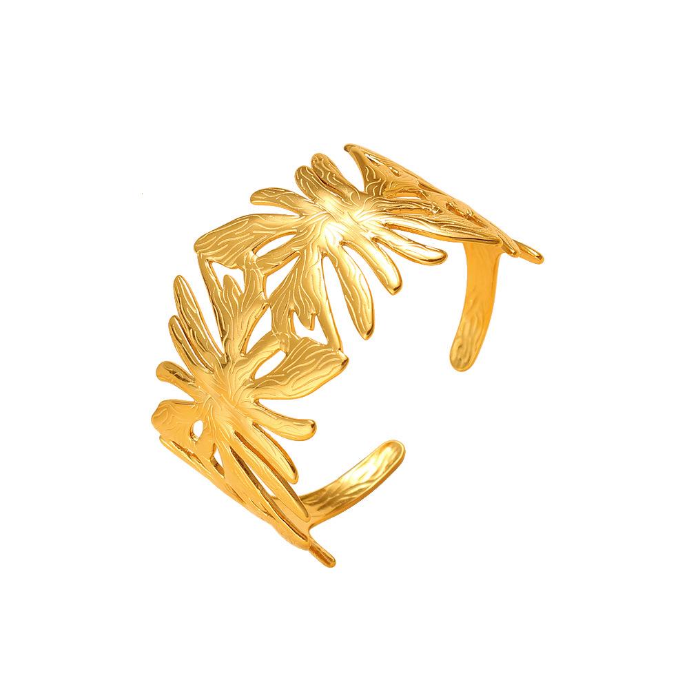 Bold Hollow Stainless Steel Bracelet: High-End Cool Style for Women золотой