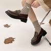 Britischer Stil Retro braune Plateau kleine Lederschuhe Damen 2025 neu Frühling und Herbst vielseitige Ein-Pedal französische Loafer