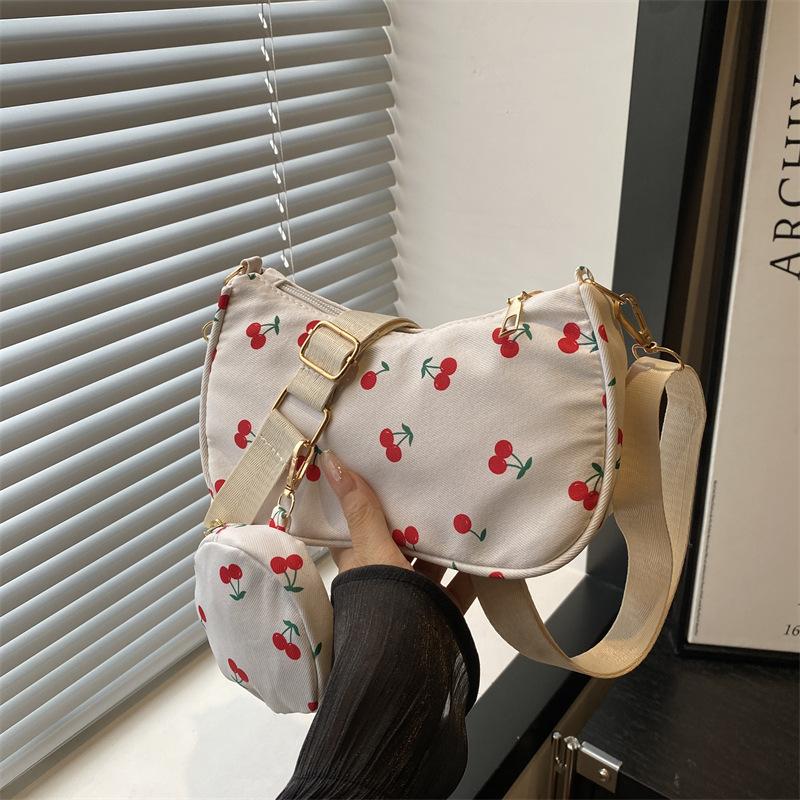 Bag Women's 2025 Summer New Fashion Korean Version Simple Messenger Bag Casual Bag Shoulder Bag Underarm Small Square Bag