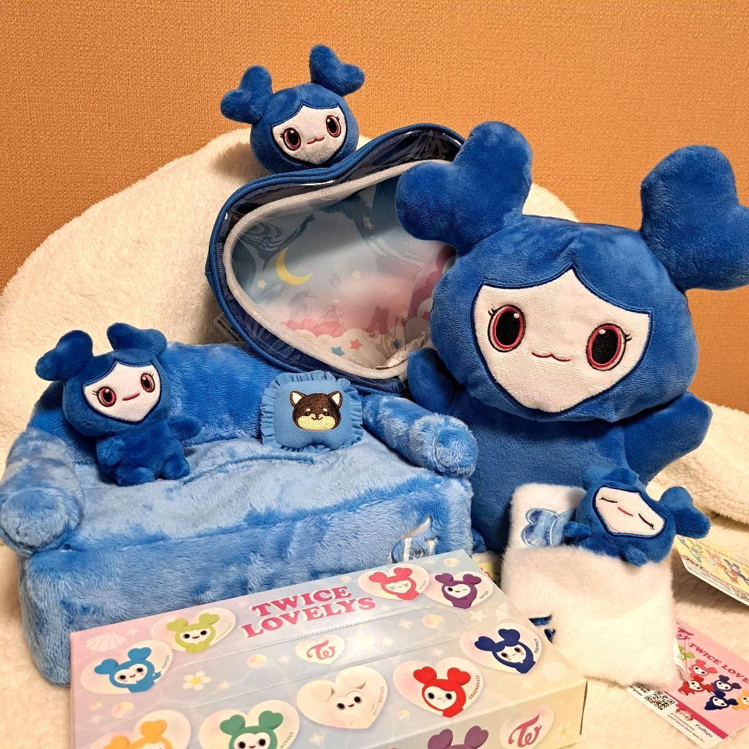 

[Б/У] TWICE LOVELYS Цзыюй GIGO Limited