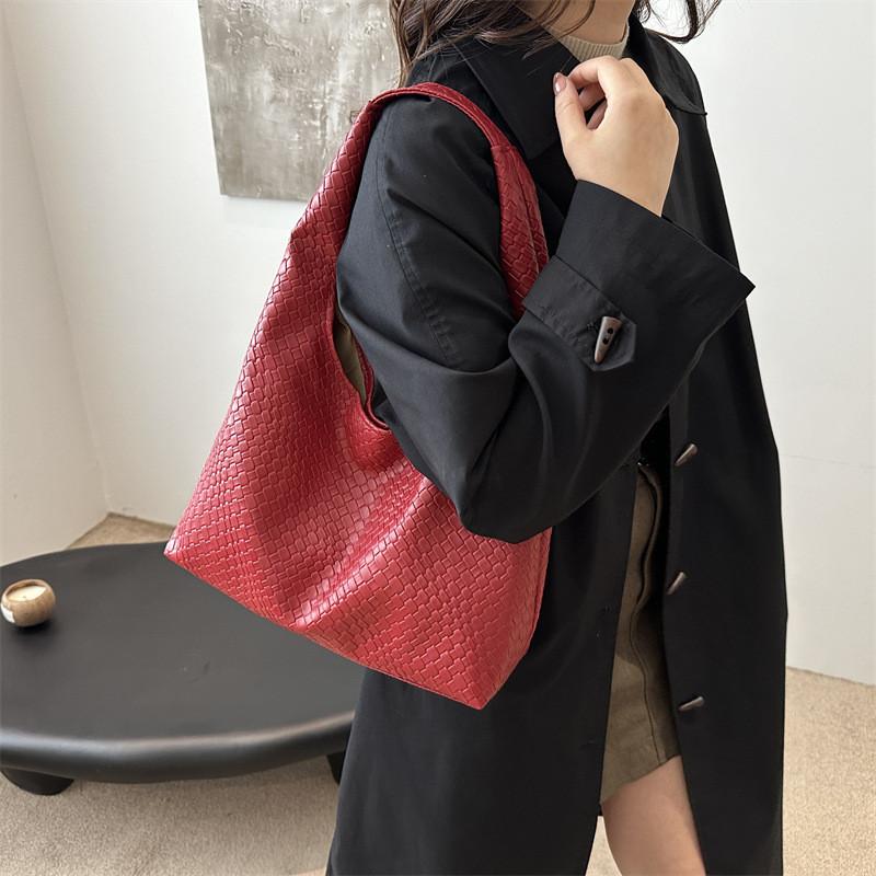 Chic Minimalist Pu Tote Bag For Autumn Fashion Large Capacity Stylish Shoulder Bag