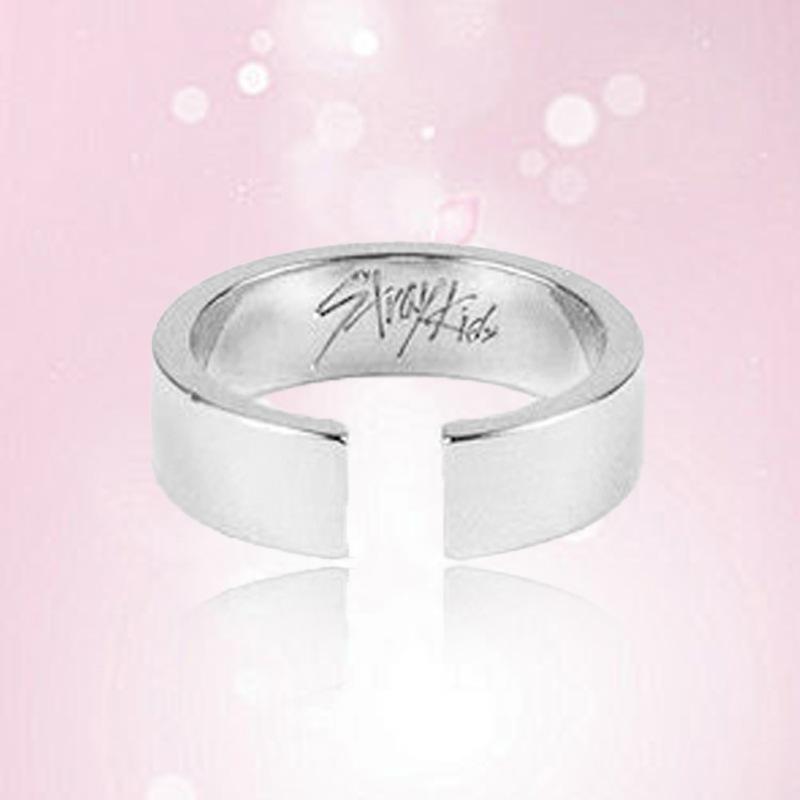 Stray Kids 2. Welttournee Merchandise Offener Ring Set STAY Buchstaben Graviert & Floral Lila Stein Verstellbare Silberringe Kpop Idol Fan Sammlerstücke Geschenke 2 white
