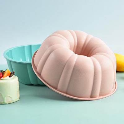 10palcová silikonová dortová forma Velkokapacitní nepřilnavá rýhovaná trubicová forma na koláče Brownies Kukuřičný chléb Bez BPA Snadno čistitelné kulaté formy na pečení