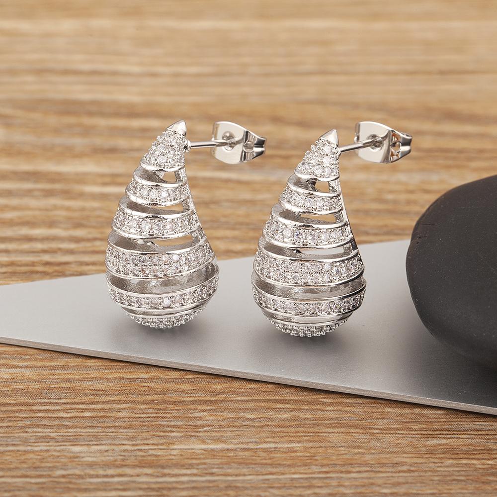 

Nidin High Quality Hollow Design Waterdrop Shape Stud Earrings For Women Inlaid Shiny Crystal Zircon Ear Jewelry Accessories срібний