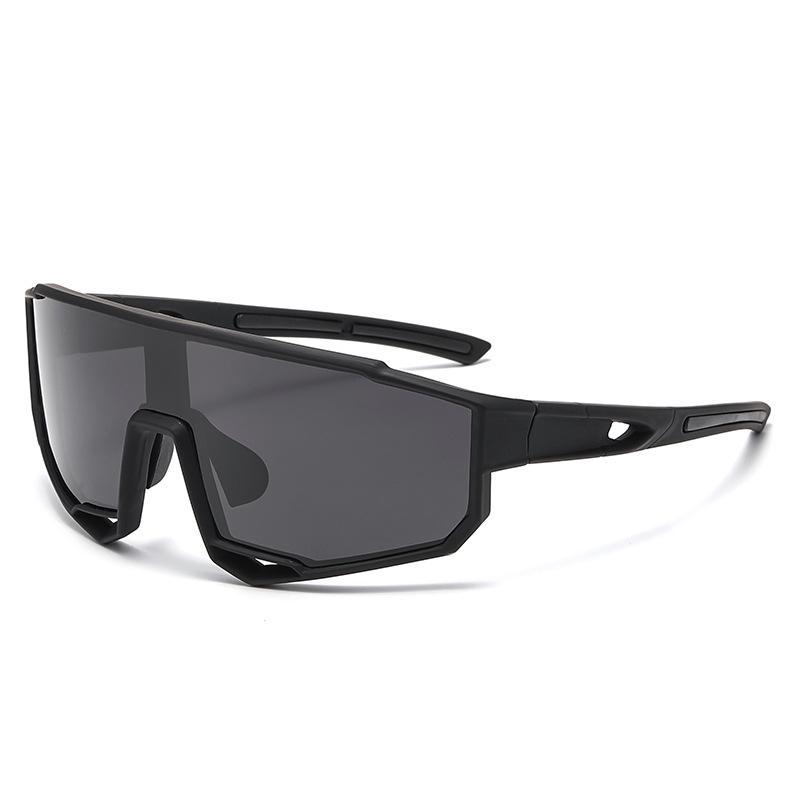 

Polarized Color-Changing Cycling Glasses with Myopia Protection - Windproof & Sandproof Goggles for Men & Women P1619