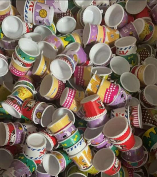 

Children s DIY Ice Cream Cup: Educational Popsicle Dessert Craft Kit with Handmade Simulation Yogurt Cream Glue.
