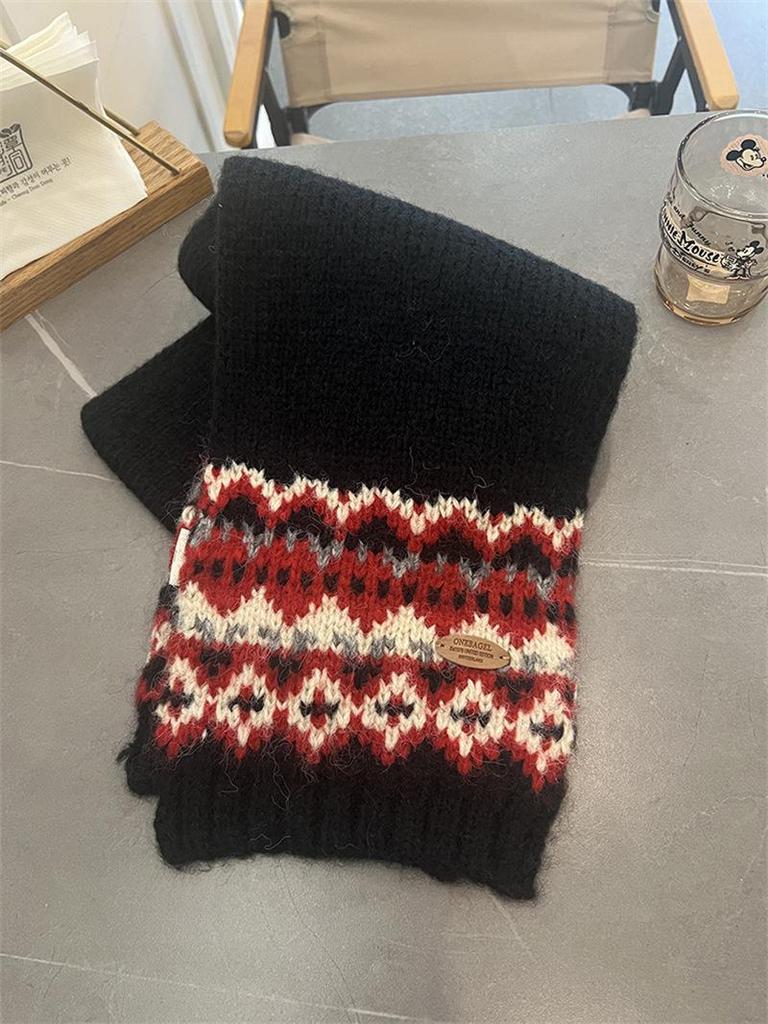 Women's Versatile Wool Blend Fair Isle Scarf for Autumn and Winter