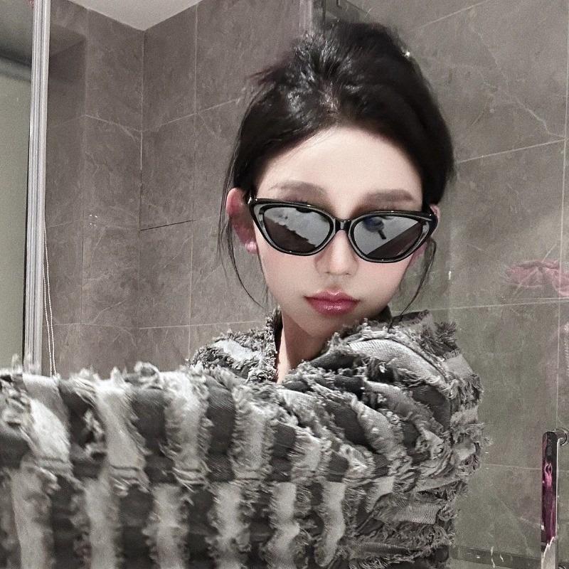 Cat Eye Sunglasses for Women Men UV400 Designer Style Fashion Luxury Designer Brand Jennie Korea