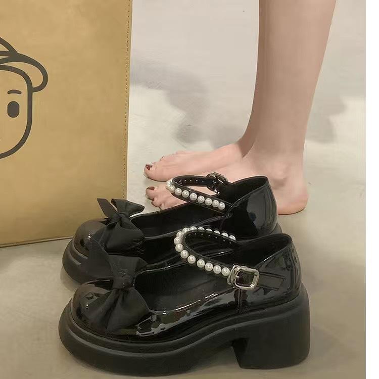 

Мэри Джейн туфли женские весна и лето 2024 новые модные милые с бантом на платформе на толстом каблуке жемчужные маленькие кожаные туфли женские 35 чёрный