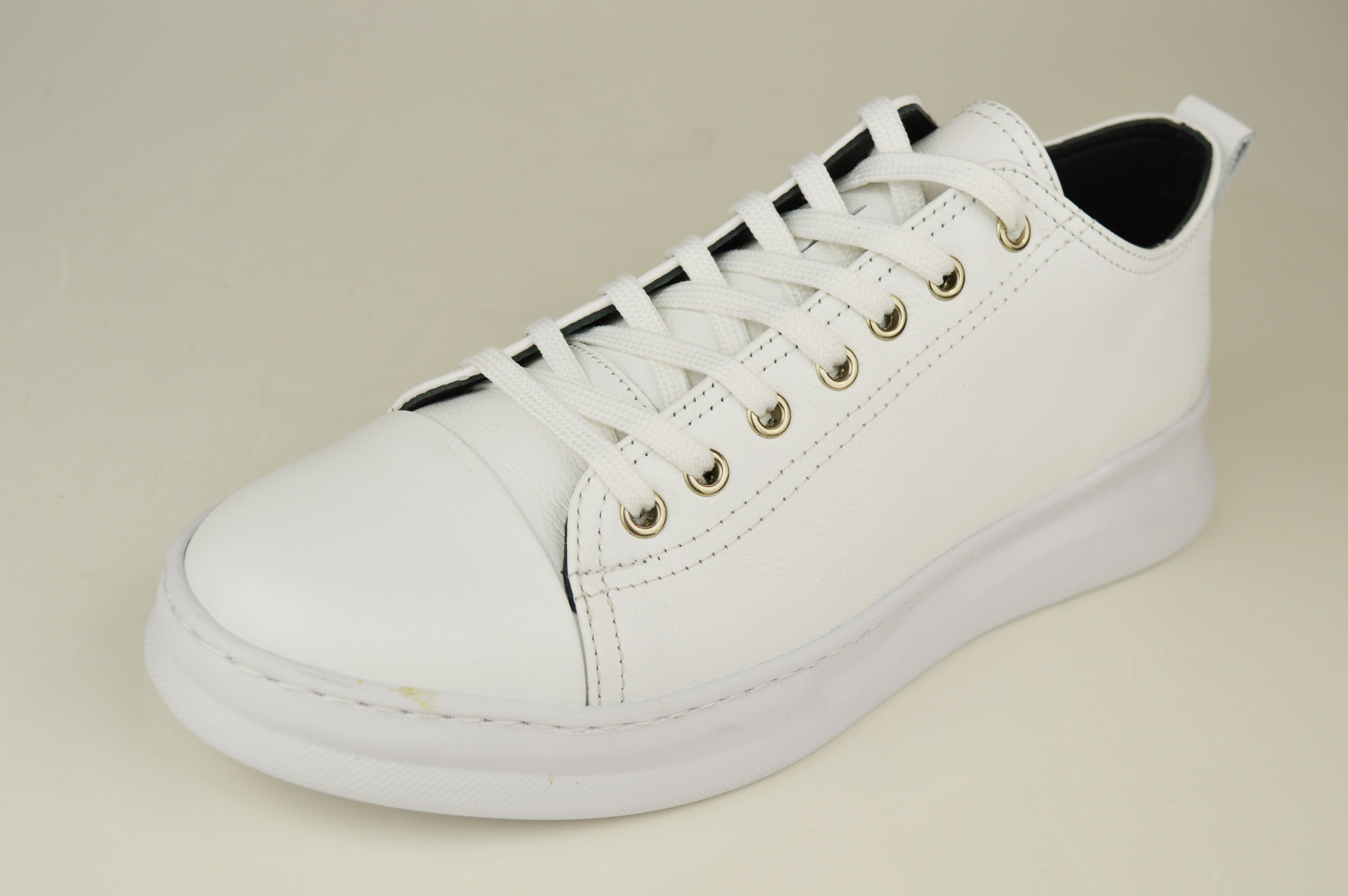 

Кросівки чоловічі Altura 61213 40 Білі шкіра 45 білий