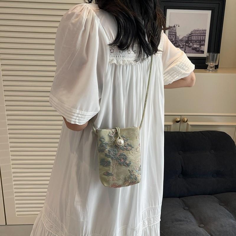 Chinese Fashion Small Crossbody Purse With Stitch Detailing For Summer Outfits