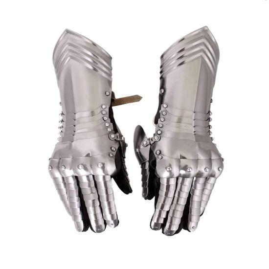 Steel Gauntlets, Pair