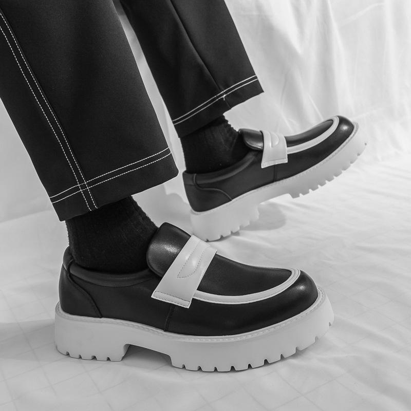 Mocassins pour hommes à une pédale, chaussures pour hommes printemps 2025 à semelles épaisses et brillantes tendance en cuir, chaussures Doudou paresseuses
