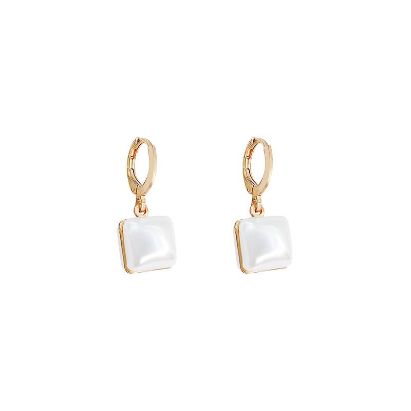 French retro geometric pearl square earrings women's niche design high-end ear buckle personalized fashion earrings