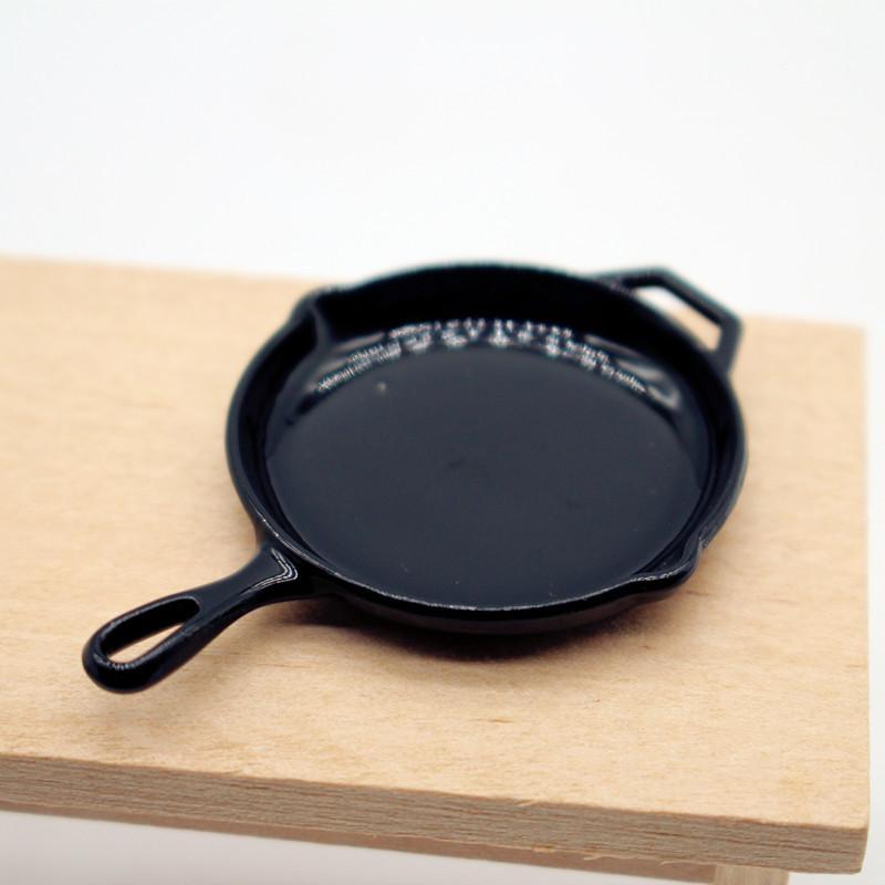 1 Stück Puppenhaus Mini Legierung Pfanne Modell Simulation Miniatur Ornament Spielzeug Szenendekoration Puppenhaus Zubehör