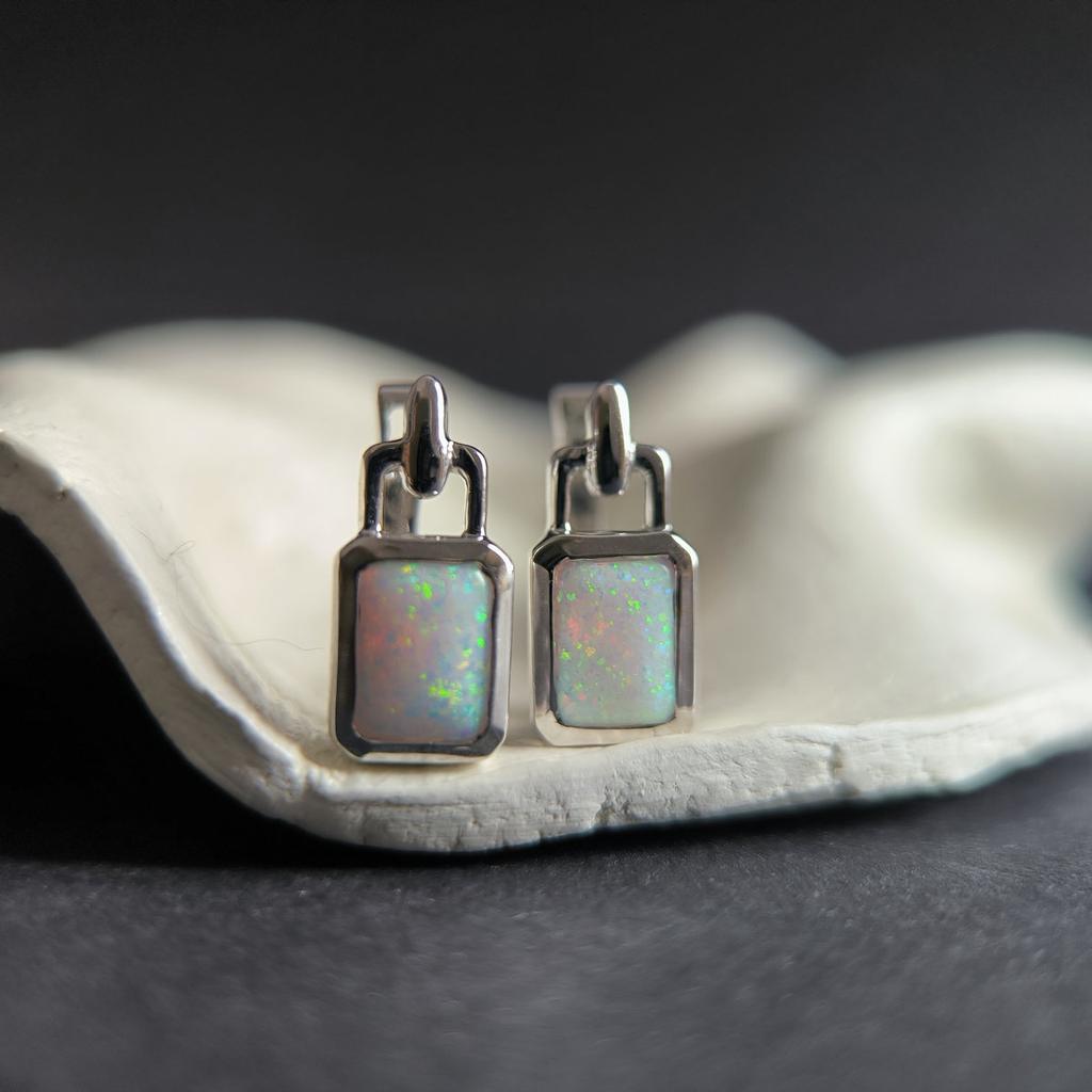 Серебряные серьги с опалом 1ct (2205470)