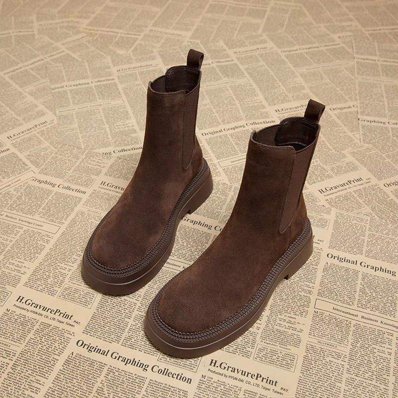 Early Autumn Suede Retro Korean Flat Women's Shoes 2025 Autumn and Winter Fashion Super Fire Thick-soled Chelsea Foreign Style Small Short Boots