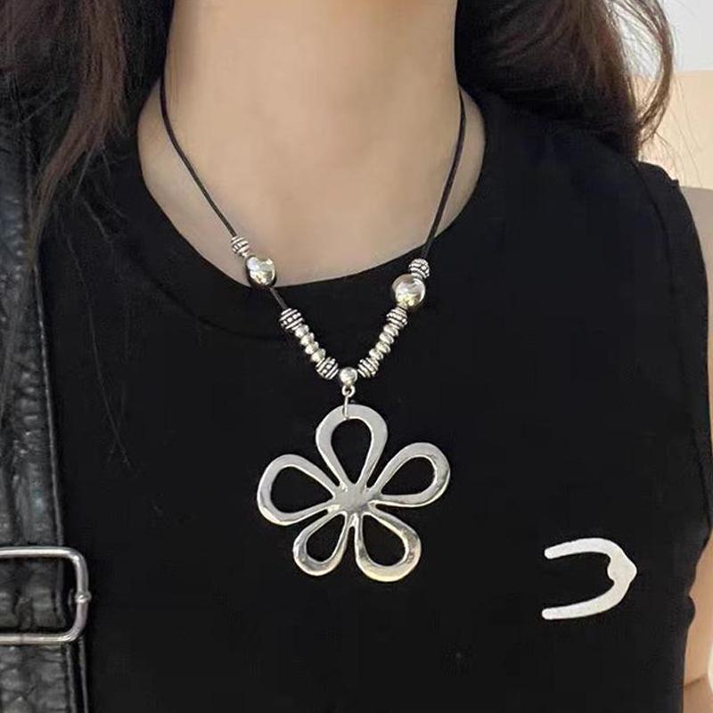 Retro Vintage Hollow Flower Charm Statement Simple Leather Cord Women Necklace Boho Jewelry